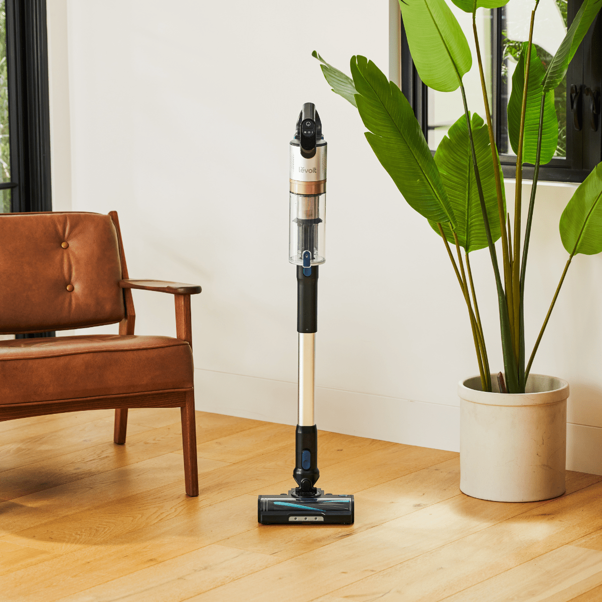 LVAC-300 Cordless Vacuum Cleaner
